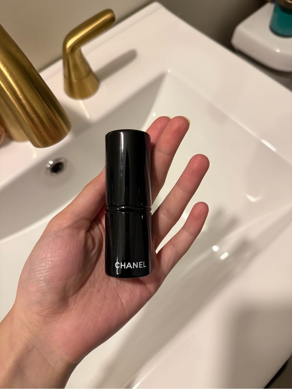 Chanel blush brush